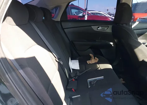 2020 Kia Forte Lxs z USA, uszkodzony, nr VIN 3KPF24AD2LE174872